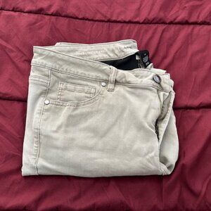 FINAL PRICE: Mid-Rise Ankle Jeans in Lt. Olive